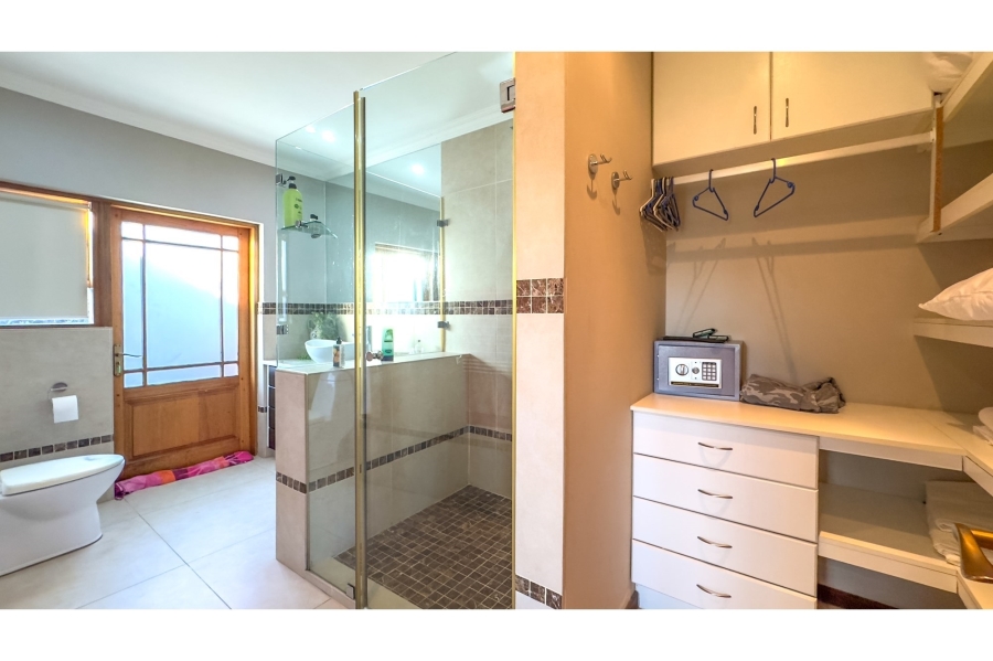 7 Bedroom Property for Sale in Dana Bay Western Cape